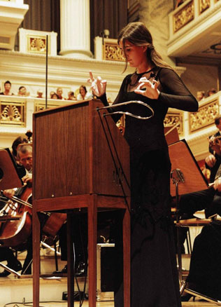 German-born musician and composer Carolina Eyck is one of the world’s foremost Theremin virtuoso. She has already played with orchestras all over the world and likes to present classical music as well as contemporary and jazz music.